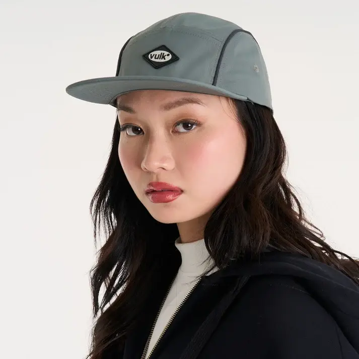 SHECKLERFLATCAP_4.webp